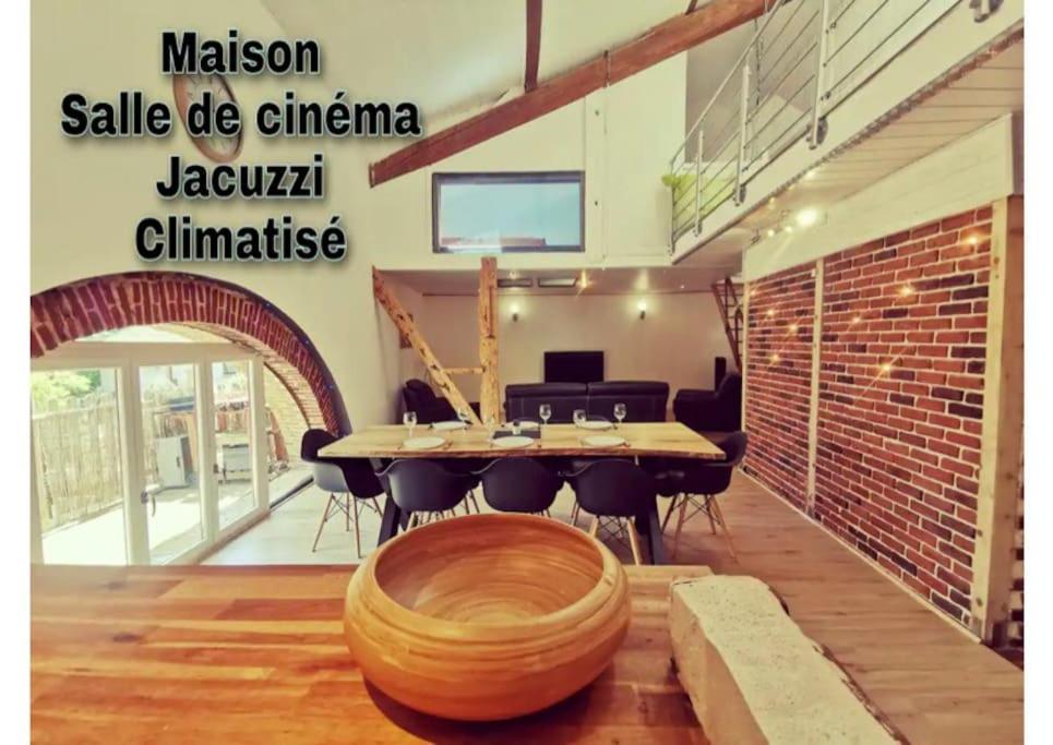 Maison De Village, Jacuzzi, Salle Cinema Valencin 外观 照片
